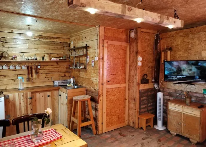 Alpesi faház Maj1 Kladovo